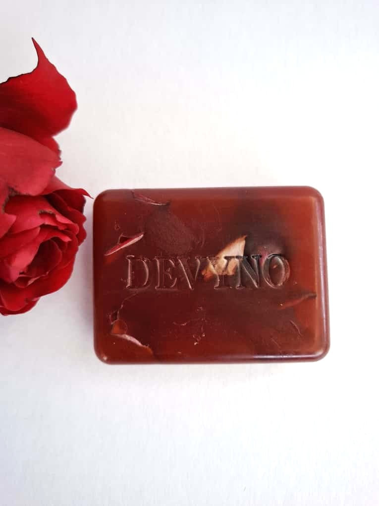 DEVYNO Rosa Brutal | Jabón natural de pétalos de rosa